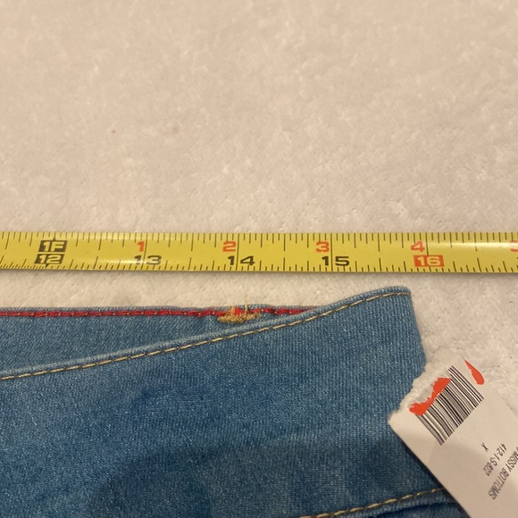 NWT SABRINA LAUREN Size 10 Perfect Fit Ultra Soft Stretch Light Denim - Picture 5 of 11